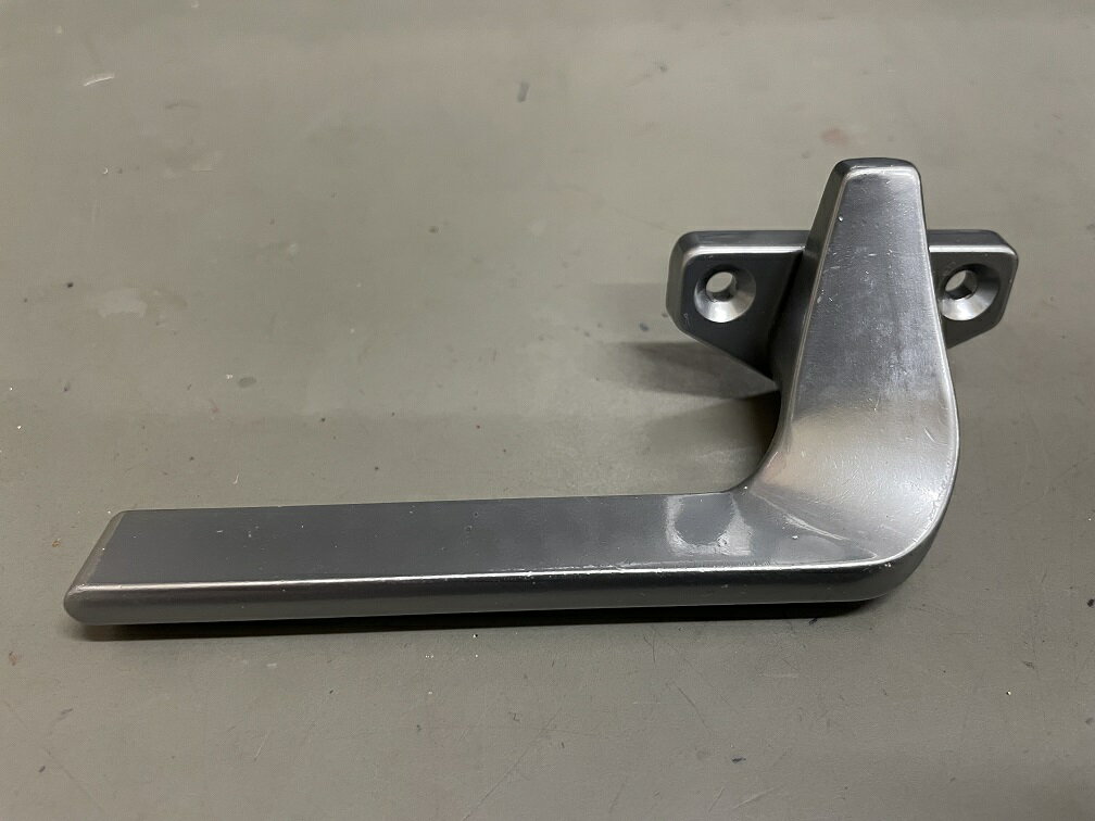 シブタニ YU-6 右 滑り出し窓 カムラッチハンドル