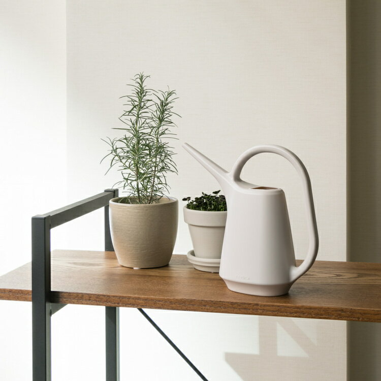 KEYUCA(ケユカ) Nold ジョウロ 1.0L ライトグレー[じょうろ おしゃれ ジョウロ 如雨露 水やり ガーデニング インテリア 屋内 オシャレ モダン シンプル デザイン 新生活 ギフト プレゼント 通販 楽天] 【グッドプライス】