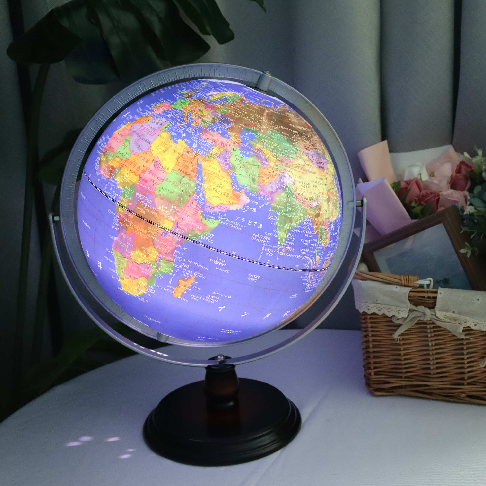 地球儀 30cm 1年保証 光る しゃべる AR付き 球体取外し可 おしゃれ 子供部屋 インテリア 知育玩具 子供 孫 誕生日 Fun Globe bekvam