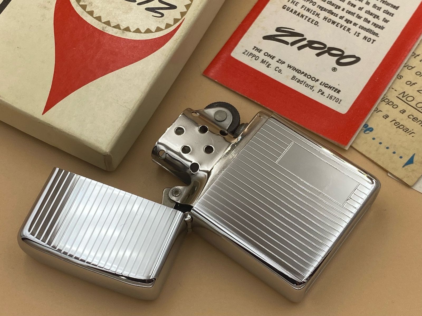 ジッポー Zippo ライター 未使用デッドストック 1970年 エンジンターン オリジナルボックス 箱 インストラクション【海外直輸入USED品】