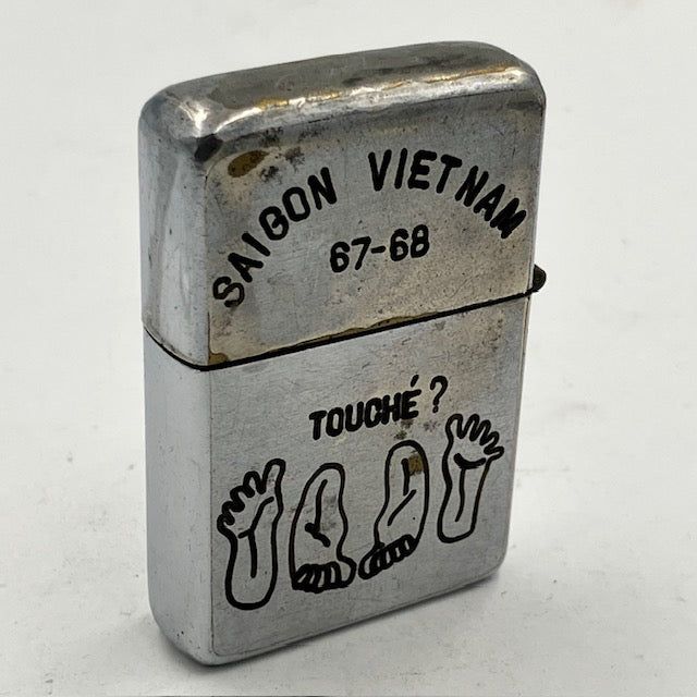 ZIPPO ジッポー ベトナム 1967年前期 TOUCHE? 2人の足裏 ビンテージ ベトナムジッポー 中古 動作確認済み