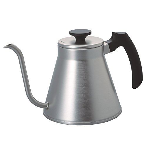 フィット・シルバー 800mL CD - Hario Fit V60 Drip Kettle Silver・・Color:シルバーSize:800mLStyle:フィット・本体サイズ：15.0×14.4×14.4cm・材質：ステンレス/フェノール樹脂・生産国：日本・実用容量：800mL・直火・IH対応説明 ・注ぎやすさを考えた注ぎ口形状とハンドル形状。 ・コーヒードリップの為の新しいケトルです。