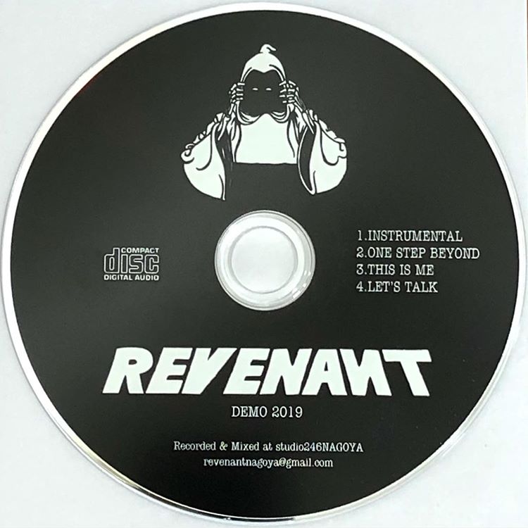 名古屋産新ハードコアバンド【REVENANT】の2019年demo cdが入荷です。 OUT OF TOUCH、TAKE THE LEAD、WITS END、WITHOUT LIMIT、DIEDRO LOS DIABLOSのメンバーが在籍とゆう既に大きな注目を集める新バンドの4曲入りデモ！メタリックかつストレートに切り込み突き進むサウンドはlate 80's&#12316;90's NYHC&#12316;USHCからの影響多大にメンバーの経歴/名古屋ハードコアをmixさせたサウンド！切れ味鋭い凶暴な様から、ミドル/スローの重厚かつ危いモッシーなグルーヴ、かつキャッチ—さも組み込んだ全4曲！ 商品詳細 注意点 ※当店は実店舗と在庫を共有している為、どうしても売り違いによる完売が生じてしまう場合がございます。 ※オーダー後に完売連絡を差し上げる場合もございますので、お客様のご理解とご協力お願い致します。