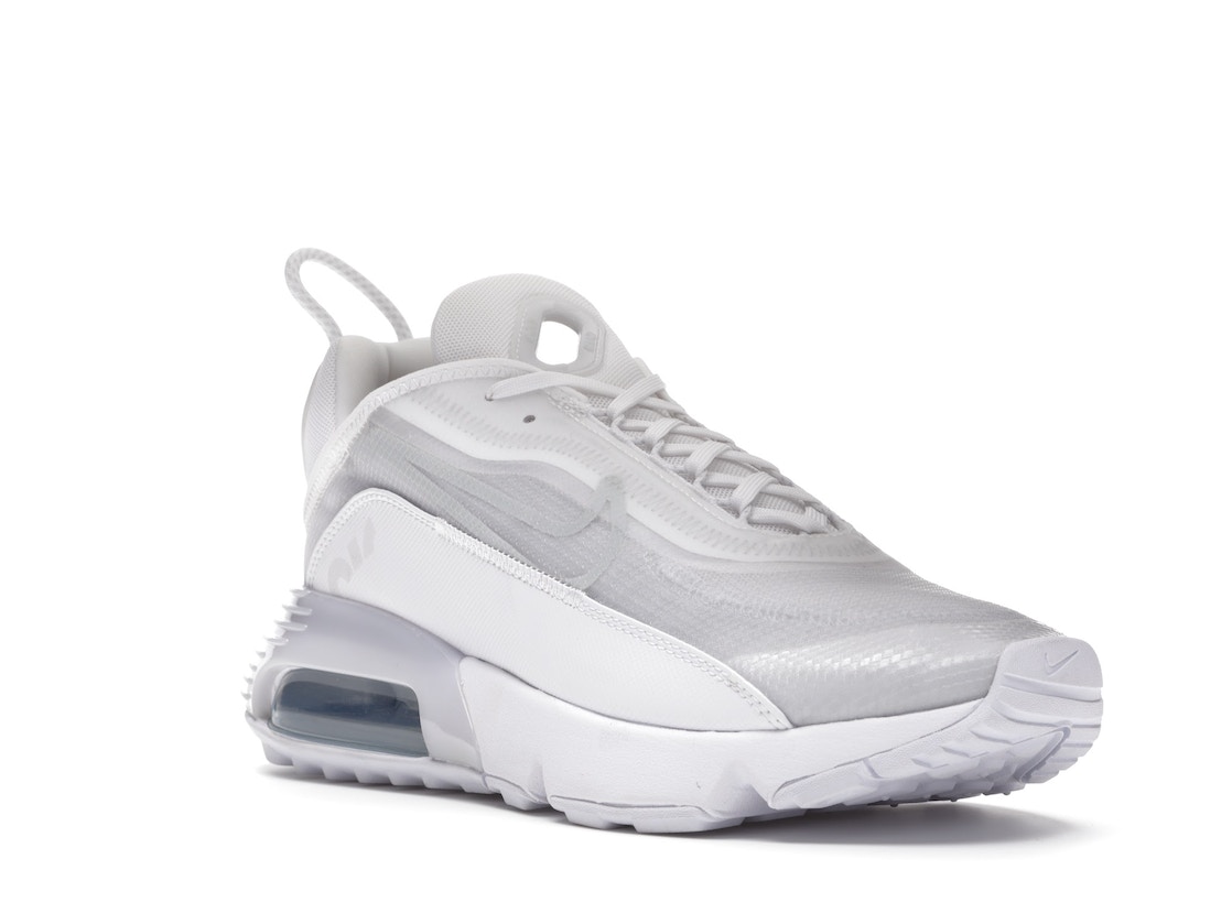 【今なら割引クーポン発行中】Nike エアマックス2090 