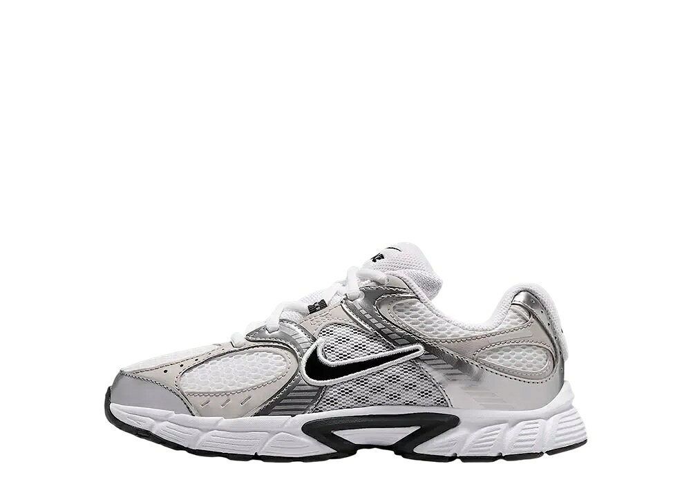 【今なら割引クーポン発行中】Nike ナイキ GS V5 ランナー ホワイト/バストグレー/カレッジグレー/ブラック (キッズ) ナイキ HQ6411-100 大人も履ける キッズモデル ウィメンズ レディース スニーカー ランニングシューズ キッズスニーカー ベビーシューズ 21SN-HQ6411-100