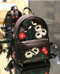 Chiara Ferragni キアラフェラーニ Flowers and Daisies Flirting Backpack バッグパック バッグパック 定価$686