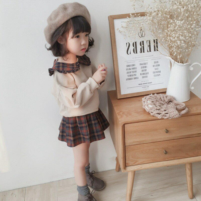 【予約品】女の子 セットアップ 長袖 トレーナー ミニスカート チェックスカート キッズ服 子ども服 子供服 フリル襟 チェック柄 ベージュ トップス スカート おしゃれ かわいい 秋冬【7（95cm相当）-15（120cm相当）】キッズ ジュニア こども 韓国子供服