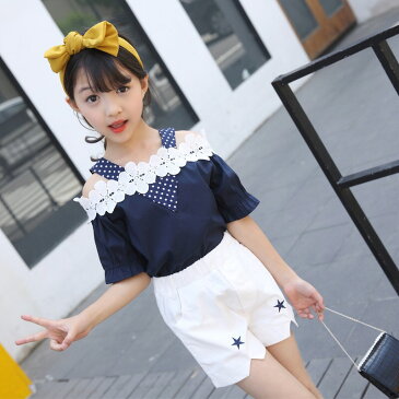 【予約品】女の子 ホワイト ネイビー 花 オフショルダー 半袖 総ゴム 短パン セットアップ 2点セット 上下セット 無地 Tシャツ トップス ボトムス パンツ キッズ ジュニア 子供服 90cm 100cm 110cm 120cm 130cm 140cm 150cm 160cm 韓国子供服 送料無料