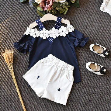 【予約品】女の子 ホワイト ネイビー 花 オフショルダー 半袖 総ゴム 短パン セットアップ 2点セット 上下セット 無地 Tシャツ トップス ボトムス パンツ キッズ ジュニア 子供服 90cm 100cm 110cm 120cm 130cm 140cm 150cm 160cm 韓国子供服 送料無料
