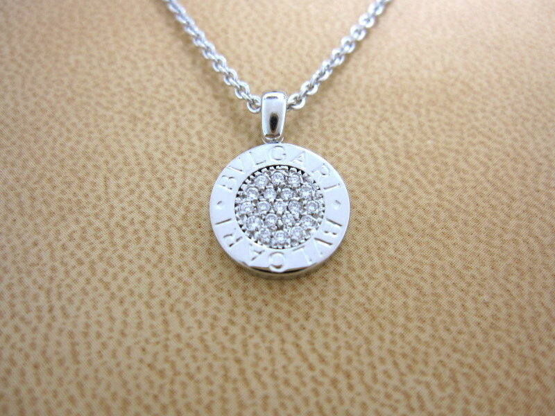 ネックレス　　BVLGARI　ブルガリ　K18WG　パヴェダイヤペンダント　　男女兼用　超美品　
