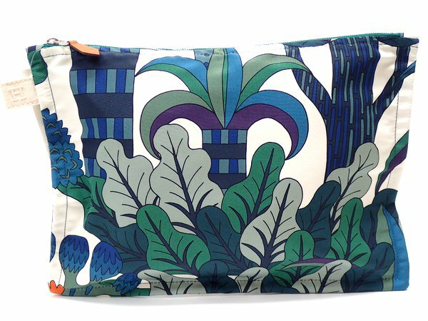 【★未使用/タグ付き★】《送料込》　HERMES エルメス　『トゥルース フラットポーチGM』　29×20cm/エメラルド/柳の庭園/シルク100％/小物/アクセサリー/ポーチ/ボラボラポーチ/SOIE IMPRIMEE/TROUSSE FLAT GM JARDIN D OSIER/ソルド　33011k0222　＠【中古】のサムネイル