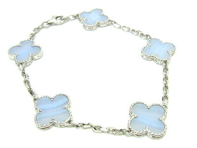 【★美品★】《送料込》　Van Cleef & Arpels ヴァンクリーフ&アーペル　VCA　『ヴィンテージアルハンブラ・ブレスレット・5モチーフ』　クローバー　《カルセドニー（chalcedony）×750WG（K18・ホワイトゴールド）》　アルハンブラ　VCARD34700　＠【中古】のサムネイル