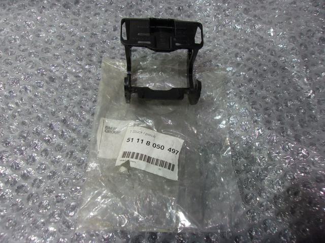 【中古】★未使用!★BMW F12 M6 純正 ノーマル ヘッドライトウォッシャーブラケット カバー キャップ 左 51118050497 F13 等 / R5-072