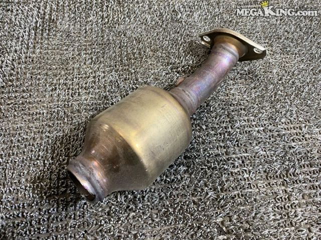 【中古】MXPA10 ヤリス 純正 触媒 キャタライザー ハニカム崩れ無し C76 31511 SAN...