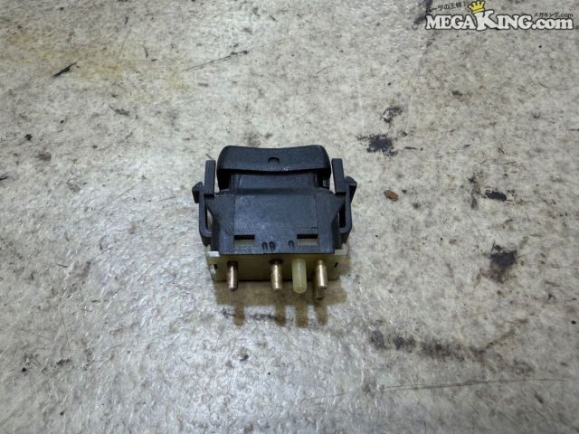 【中古】PORSCHE ポルシェ 964 カレラ 純正 ノーマル ドアロックスイッチ 95161314700 / T5-224