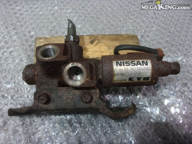 【中古】BNR32 スカイライン GT-R GTR 純正 ノーマル ハイキャスコントロールバルブ RB26DETT 55780 05U00 / 4T4-722