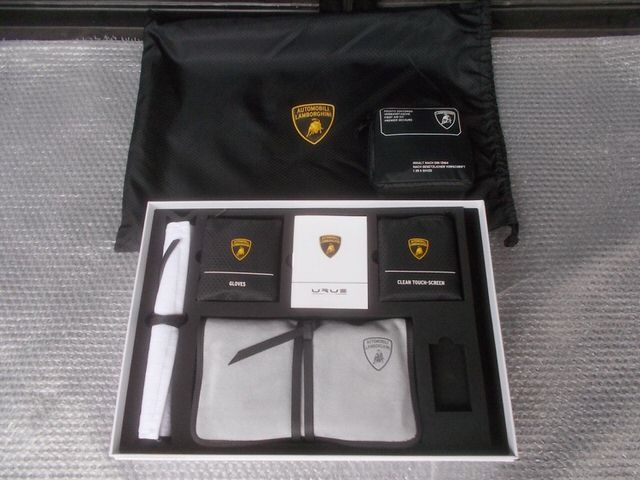 【中古】★希少!激安!★Lamborghini ランボルギーニ Urus ウルス 純正 ウェルカムキット クリーナーセット フレグランス配合 非売品 / P8-584