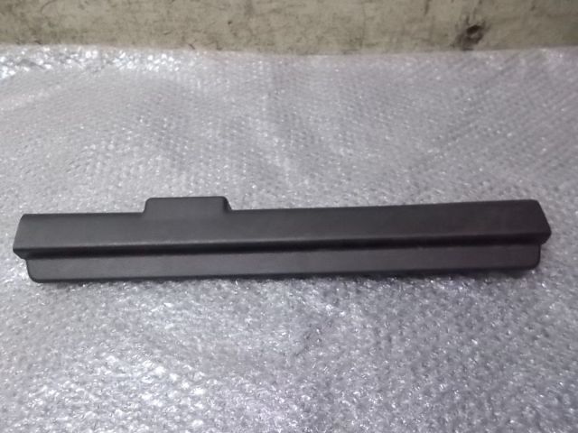 【中古】★激安!★HA36S アルト 純正 ノーマル フロント スカッフプレート キッキングプレート 右 運転席側 76151-74P0 / Q2-1610...