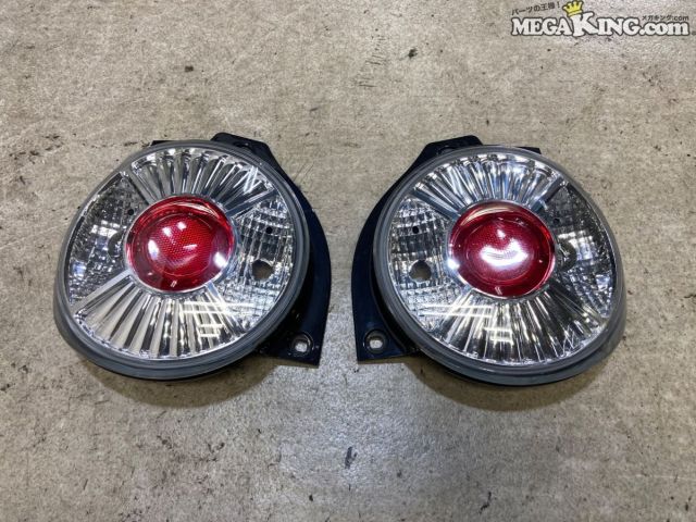 【中古】L550S ムーヴ ラテ 社外 テールランプ テールライト 左右 / 4T5-2071