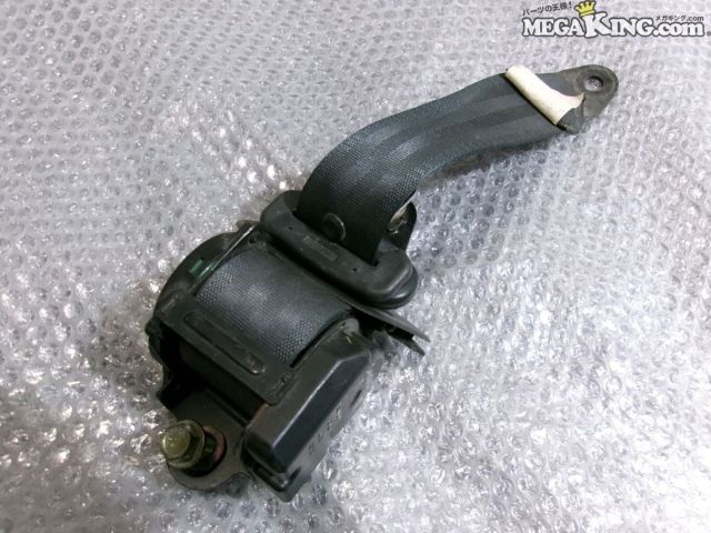 状態詳細 何がそろっており欠品しているのかは不明の為、ご自身にて判断可能な方のみご入札お願いします。 ホツレがありますが、破れは無さそうです。 割れ、欠けは無さそうです。 弊社では動作未確認です。 商品は中古品の為、キズ、除去しきれていない汚れ、相応の使用感などあります。 個人的な主観となりますので、必ず画像にてご判断をお願いします。 状態につきましては見落とし、記載漏れ等ある場合がございますのでご購入をお考えの方は不明点等あればお気軽にご質問ください。 付属品は画像の物がすべてとなります。　　掲載枚数の関係上、画像ではわかり難い部分もありますが、ご納得頂ける方のみでお願いします。 中古品という事をご理解頂き、ノークレーム、ノーリターンでお願い致します。 特徴 コンディションランク 【 D 】 要補修品 使用感があり大きなダメージがある商品。 故障や破損や一部欠品など、何かしらの訳あり商品ではありますが部品取りや補修・修理して使われる方など状態よりも価格重視の商品。 メーカー ニッサン タイプ 純正 型式・仕様 S14 車種 シルビア 品番 TK-520-G1011 管理番号 S12-277 P:Oku - D:Higu - Ph:8 - SAGAWA　R:1340 / 17　-　14 - 13