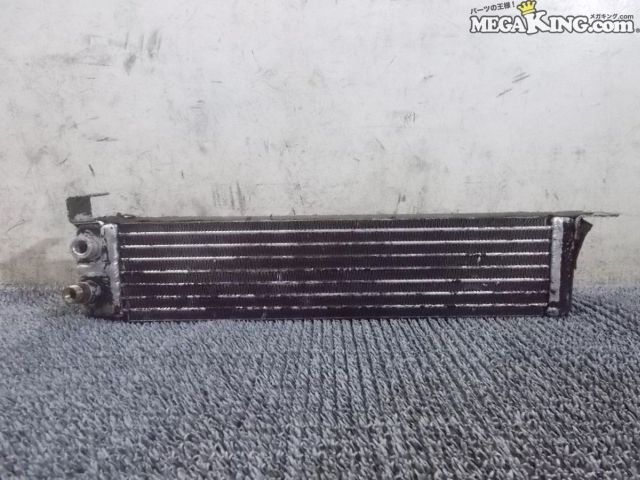 【中古】★激安!★純正 ? オイルクーラー 8段 SA22 サバンナにて使用 汎用 分かる方 / 2N8-735