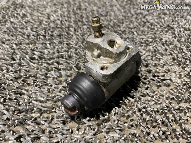 【中古】車種不明 トヨタ 純正 ホイールシリンダー ZN6 ? 86 ? 分かる方 / 2T5-955