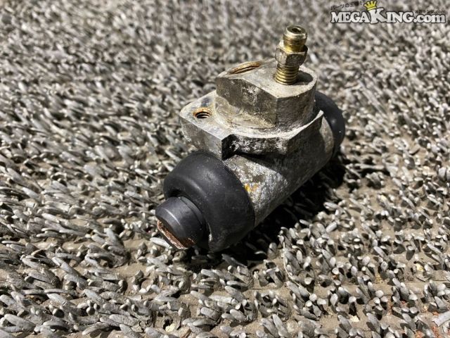 【中古】車種不明 トヨタ 純正 ホイールシリンダー ZN6 ? 86 ? 分かる方 / 2T5-956
