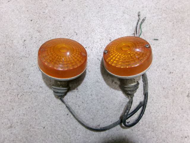 【中古】★激安!★車種不明 スズキ 純正 ウィンカーレンズ ウィンカーランプ ライト TOKAIDENSO 35600-4 NF31A ? GN125 ? 分か...