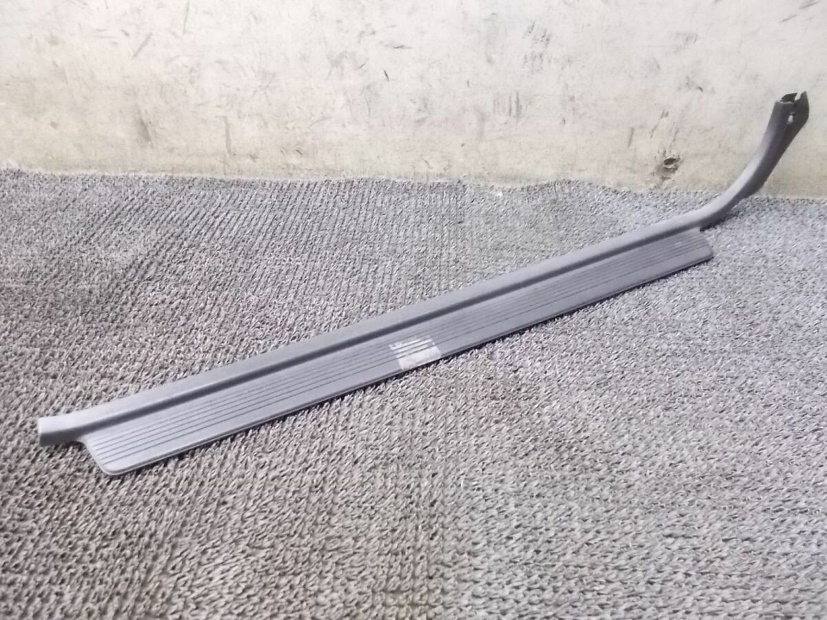 【中古】★激安!★EF9 EF系 シビック 純正 ノーマル スカッフプレート 右 運転席側 83111-SH3 / P3-1579