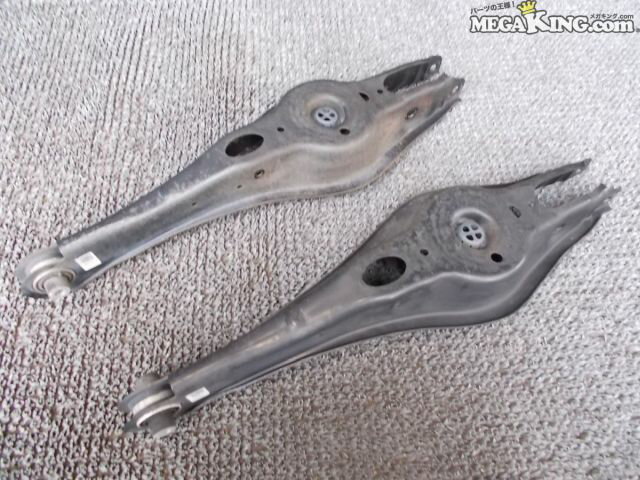 【中古】VW フォルクスワーゲン ゴルフ7 ヴァリアント 純正 ノーマル リア リヤ ロアアーム ロワアーム 左右 5Q0505311D 5Q0505311D / 4S4-194