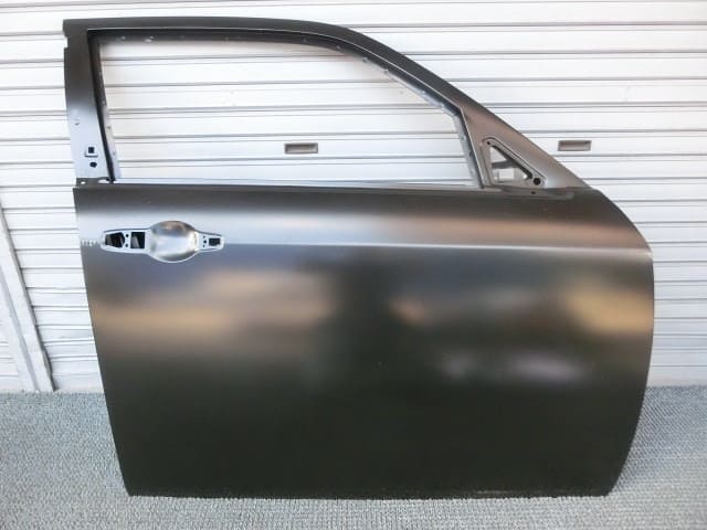 【中古】★新古品・アウトレット品★クライスラー 300C 初期 純正 フロント ドア 右側 RH 05134170AP / F10-477