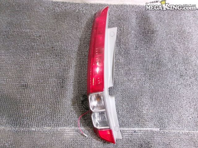 【中古】RN8 ストリーム RSZ 純正 ノーマル テールランプ テールレンズ 左 助手席側 ICHIKOH D038 / 2T2-444