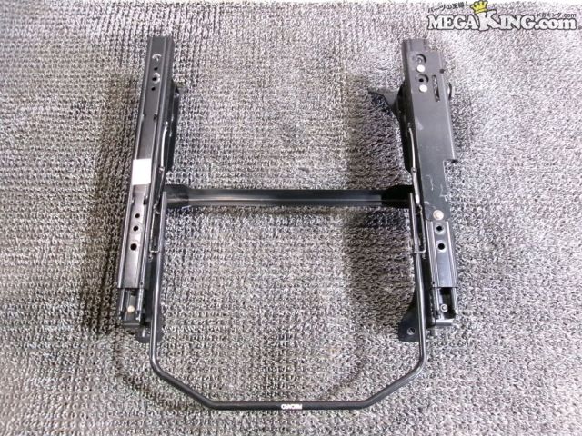 【中古】VA WRX RECARO レカロ セミバケ セミバケット シートレール 底6点止め 右 運転席側 XV GJ GP VM インプレッサ レヴォーグ 等 / S7-367