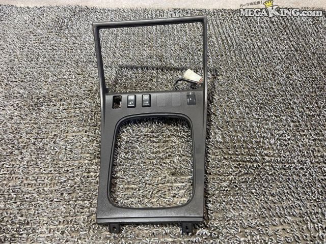 【中古】PORSCHE ポルシェ 944 前期 ? 純正 ノーマル シフトパネル センターコンソールパネル 94455211700 94461325901 分かる方 / 2T5-1121