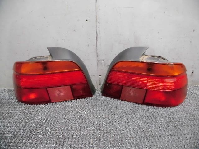 【中古】BMW E39 5シリーズ 前期 純正 ノーマル テールランプ テールライト 左右 8358031 / ZG6-367