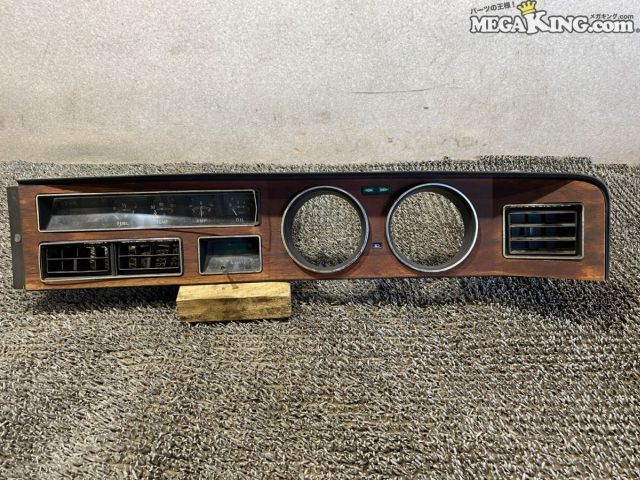 【中古】いすゞ イスズ 117クーペ 純正 メーターカバー メーターパネル 5-83110-298-2 / 2T5-191