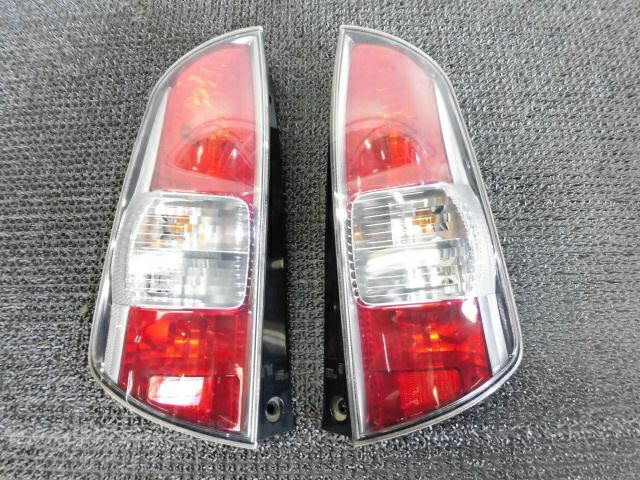 【中古】KGC10 パッソ 前期 純正 ノーマル テールランプ テールライト 左右 KOITO 220-51762 / ZG7-137