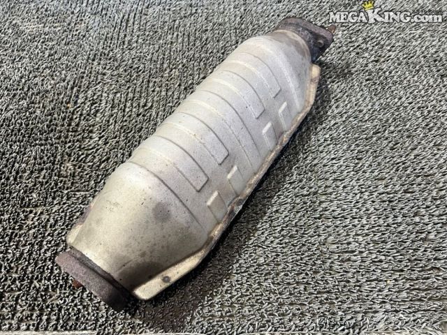 【中古】CT9A ランサーエボリューション8 ランエボ8 純正 ノーマル 触媒 ハニカム崩れ無し / T5-628