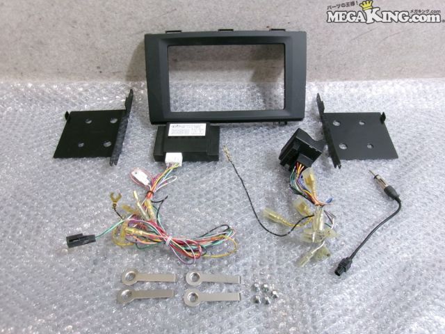 【中古】ベンツ W169 Aクラス 前期 pb CAN BUS ADAPTER KIT キャンバスキット ナビ取付キット 2DIN センターパネル BIF-C0...
