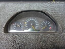 【中古】ベンツ W210 E320 純正 ノーマル スピードメーター 計器 260km メーター 2105401547 / 4KS6-1084
