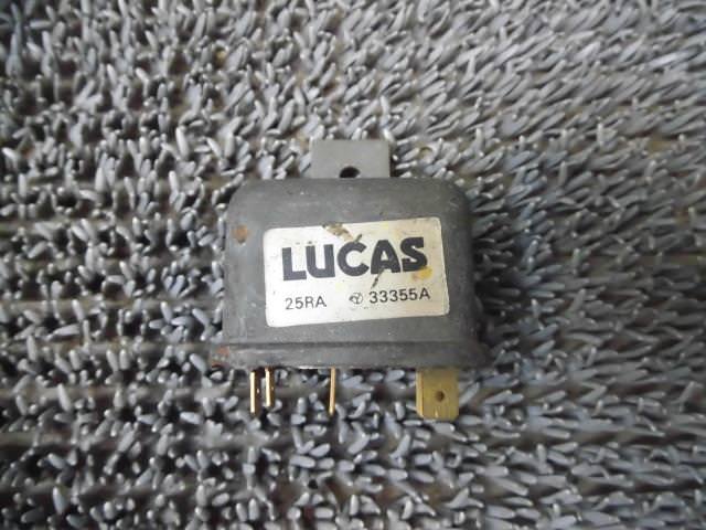  VW ワーゲン タイプ3 カルマンギア LUCAS ルーカス 燃料 フューエル ポンプ リレー 1個 0332003021 33355A / 2G12-311