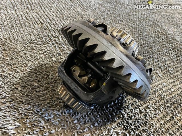 【中古】200系 ハイエース 純正 ノーマル オープンデフ デフ玉 / 2T7-676