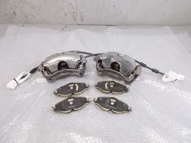 【中古】★激安!★アウディ TTクーペ フロント ブレーキ キャリパー ディクセル パッド付 / P5-496