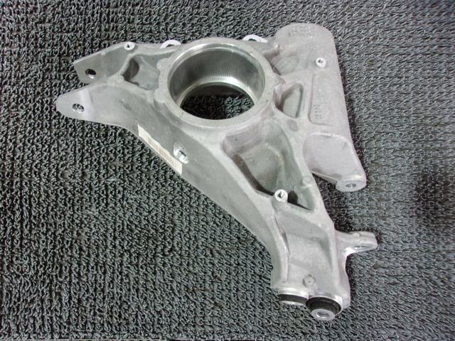 【中古】★未使用!★左右不明 2014年 ? ランドローバー L494 レンジローバースポーツ 純正 ノーマル ナックル 左 ? C8Q0B 分かる方 / R7-1647