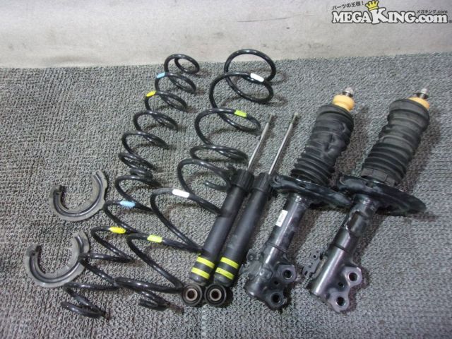 【中古】H30年 ZVW50 プリウス 前期 Sセーフティプラス 純正 ノーマル ショック&サスペンション 走行約8.3万km 48510-47160 48520-47160 / 4T4-1044