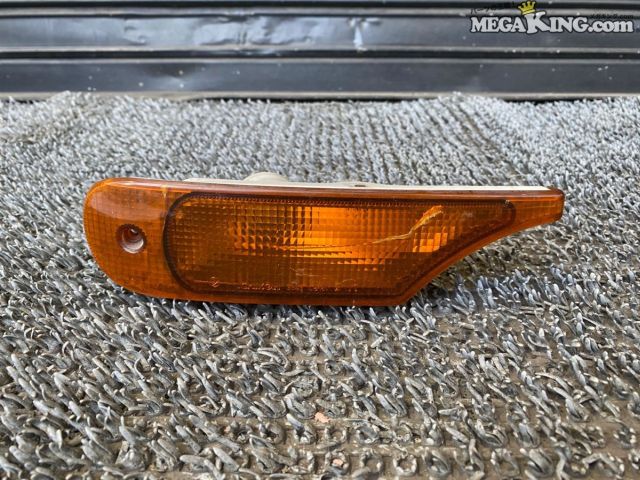 【中古】KK3 ヴィヴィオ 純正 ノーマル コーナーマーカー ウインカーレンズ ライト ランプ 右 ICHIKOH 3343 / 2T5-867