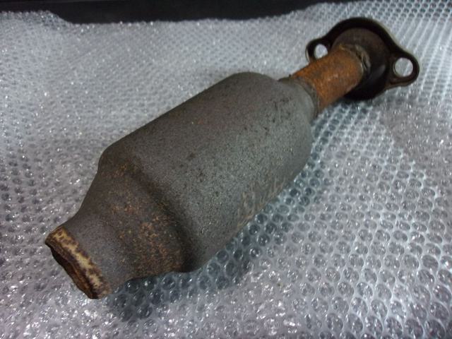 【中古】★激安!★メーカー不明 触媒 キャタライザー ハニカム崩れ無 加工用等に / 4R4-388