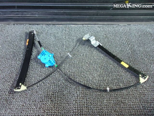 【中古】★未使用★2001年~2008年 アウディ A4 純正 ノーマル フロント ウインドウレギュレーター レギュレター 左 8E0837461C / S8-1818