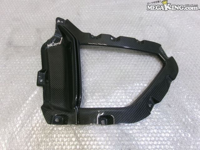 【中古】マセラティ レヴァンテ レバンテ 純正 ノーマル カーボン フロントバンパーサイドグリル 片側のみ 右 670119779 / T3-1201