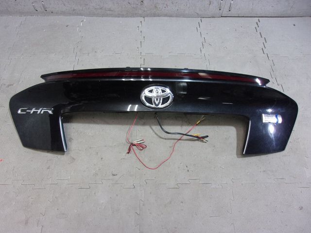 【中古】★激安!★ZYX10 C-HR CHR 純正 ノーマル リアガーニッシュ バックドア 76811-10160 / P12-1343